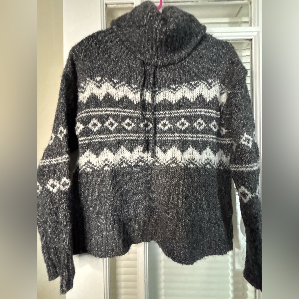 Cozy Gray and White Women's Sweater-Xtra small
